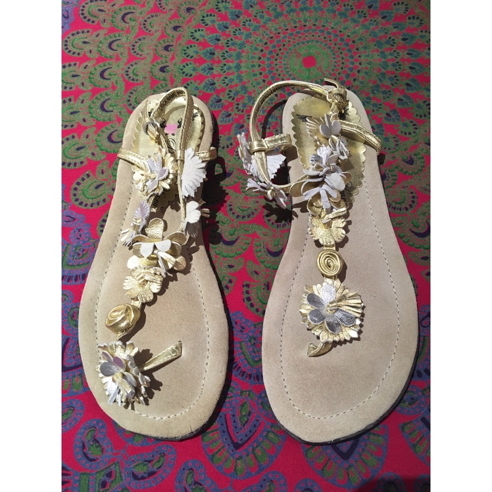 NEVER WORN NWOT Metallic Floral Sandals